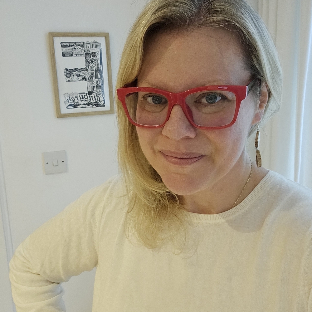 Meet your Posher, Lauren